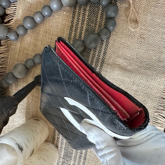 Channel Combon Line Lambskin long bifold wallet - Picture 12 of 16